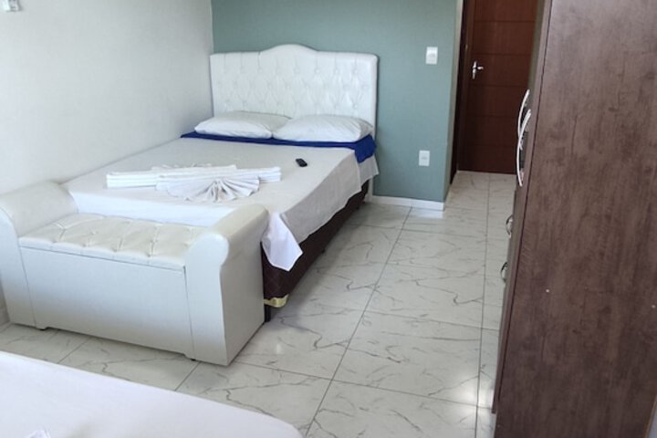 Room 17 of 34