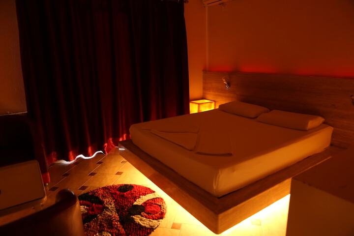 Room 8 of 26