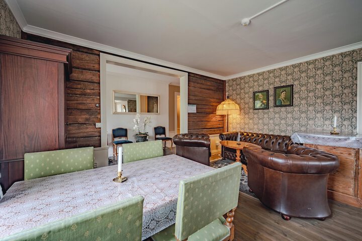 Hotel Interior 9 of 148