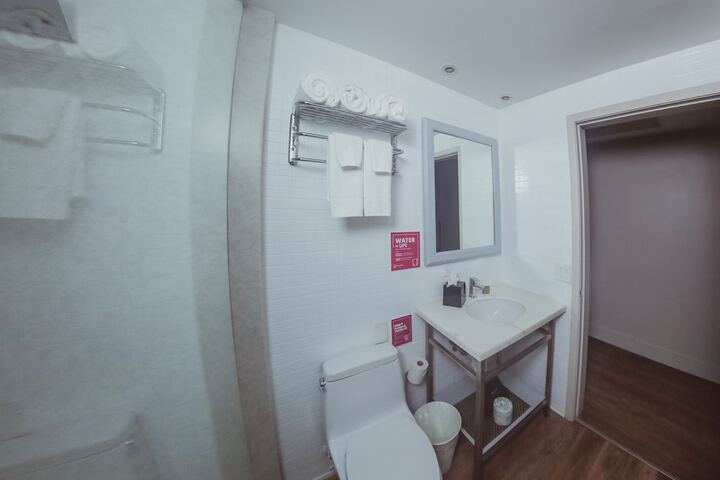 Room 75 of 118
