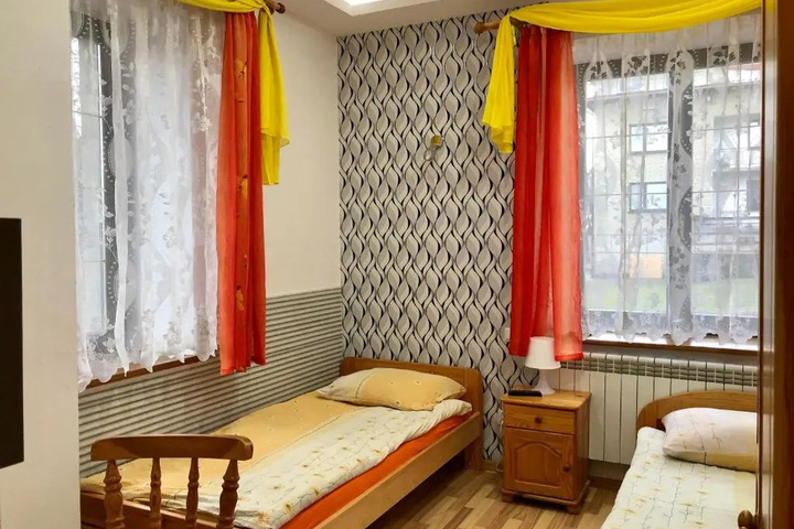 Room 5 of 20