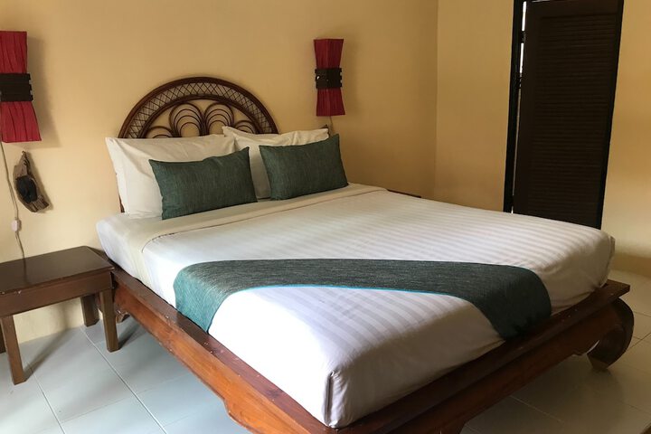 Room 13 of 78