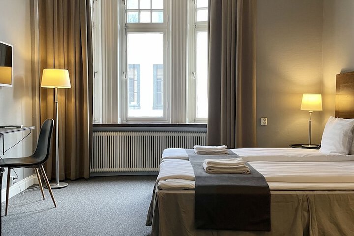 Room 47 of 149