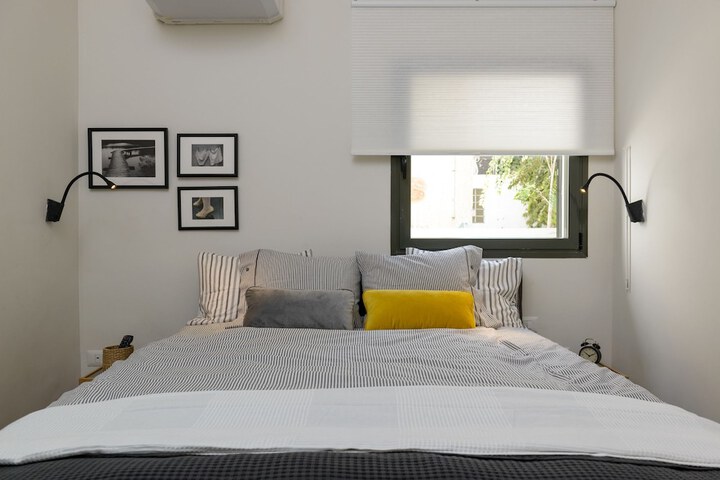 Room 4 of 60