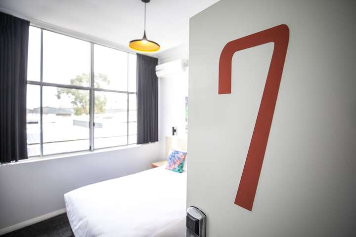 Room 7 of 41