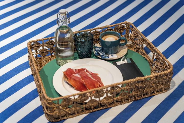 Breakfast/Coffee Service 115 of 134