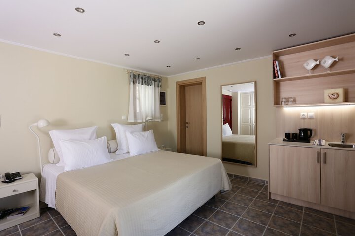 Room 14 of 131