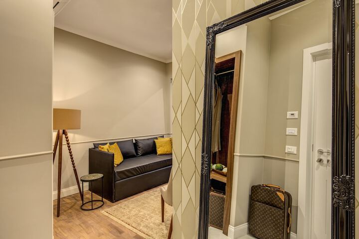 Room 50 of 95