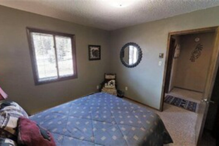 Room 11 of 13