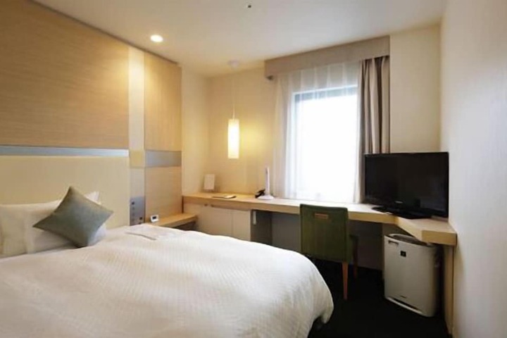 Room 27 of 52