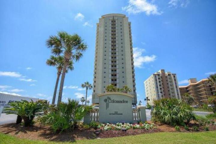 The Colonnades 402 Condo in Gulf Shores, AL