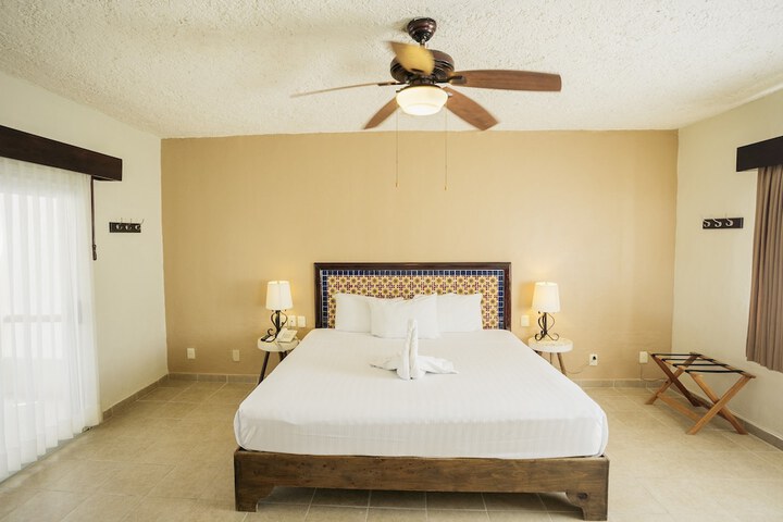 Room 14 of 101