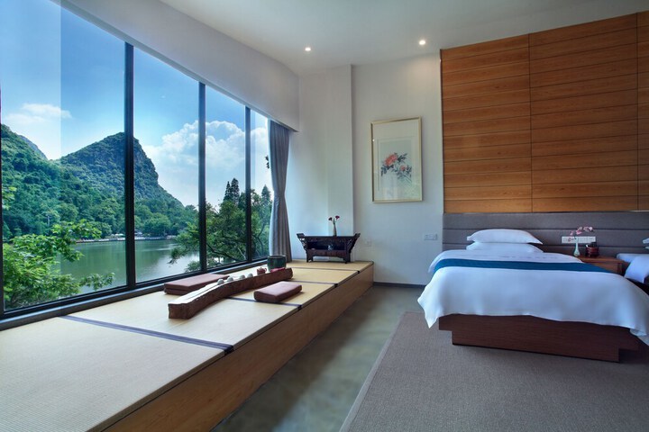 Room 6 of 43