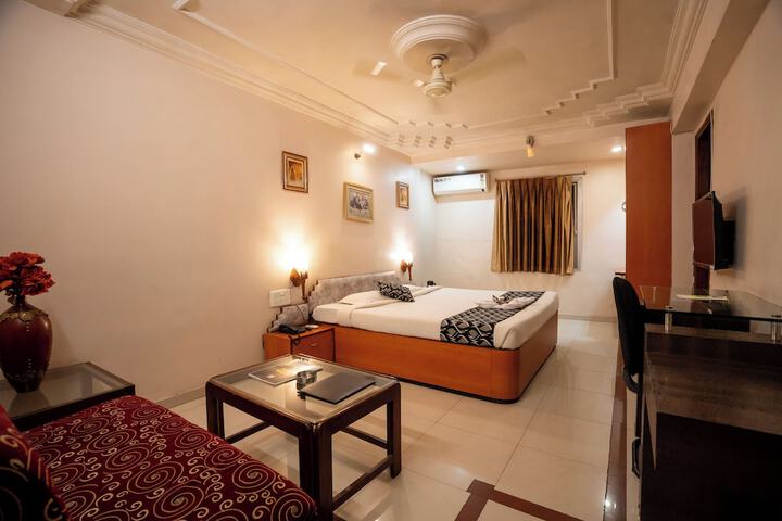 Room 14 of 27
