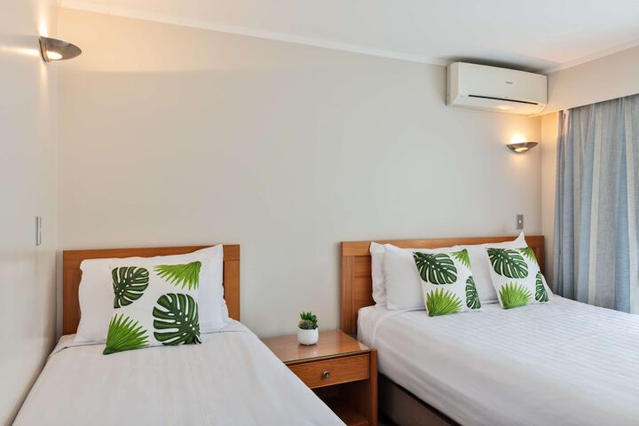 Room 35 of 150