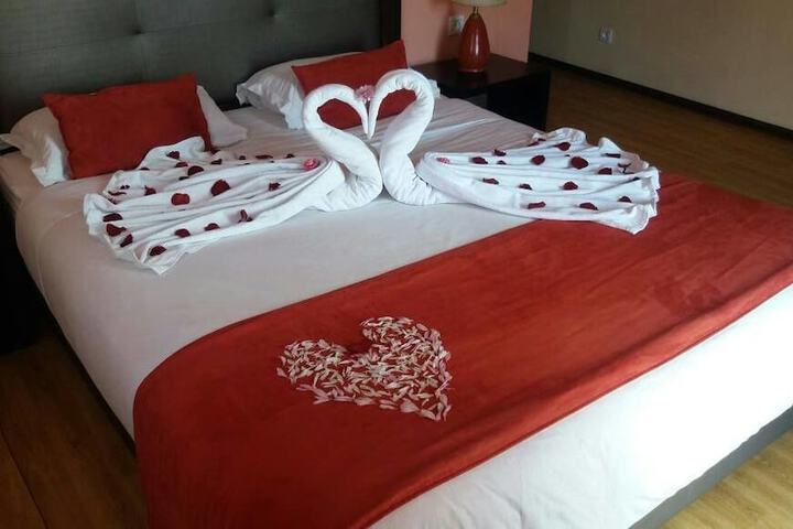 Room 12 of 17