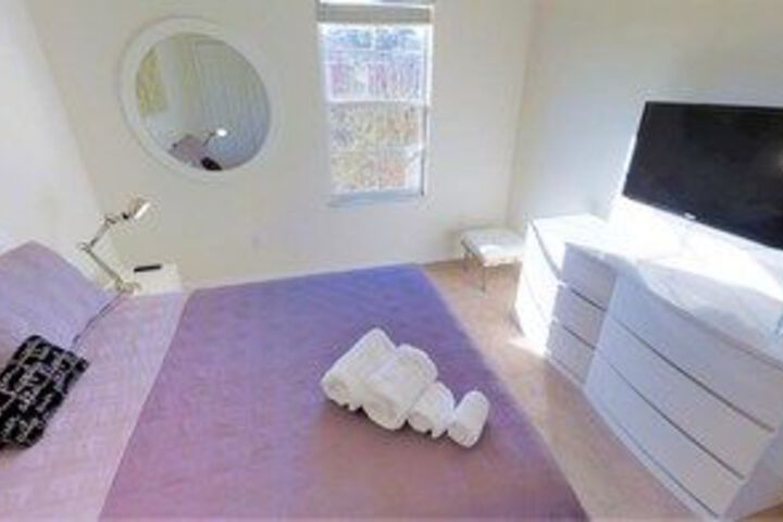 Room 4 of 21