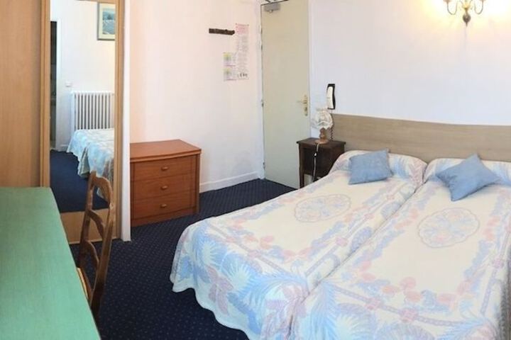 Room 6 of 22