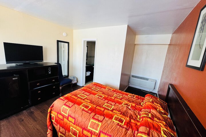 2 Double Beds (10 of 11)