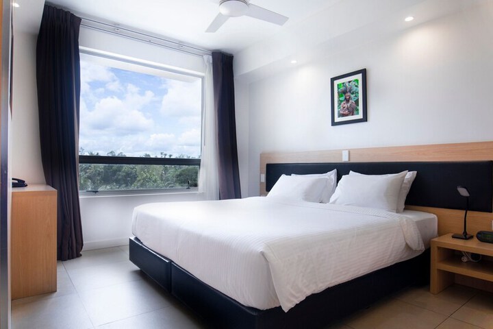 Room 14 of 28