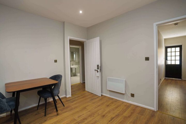 Room 61 of 295