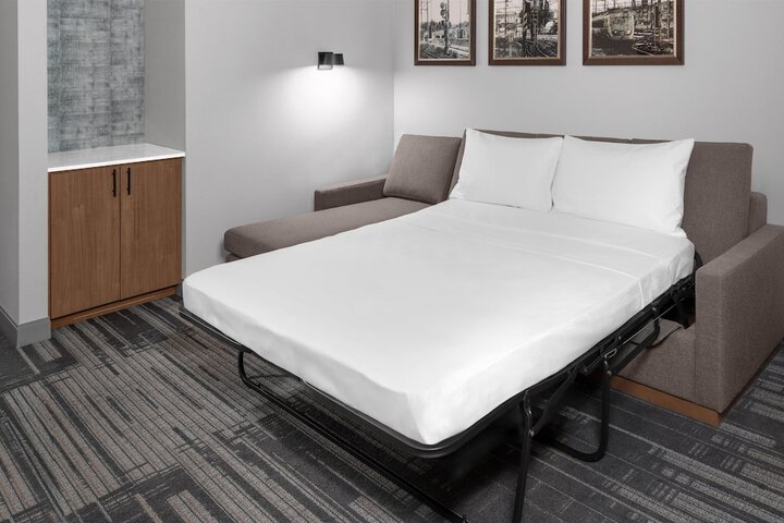 Room 4 of 26