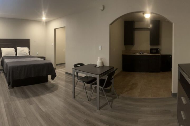 Room 10 of 42