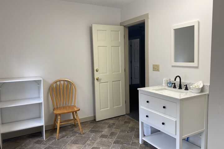1 Queen Bed (40 of 80)