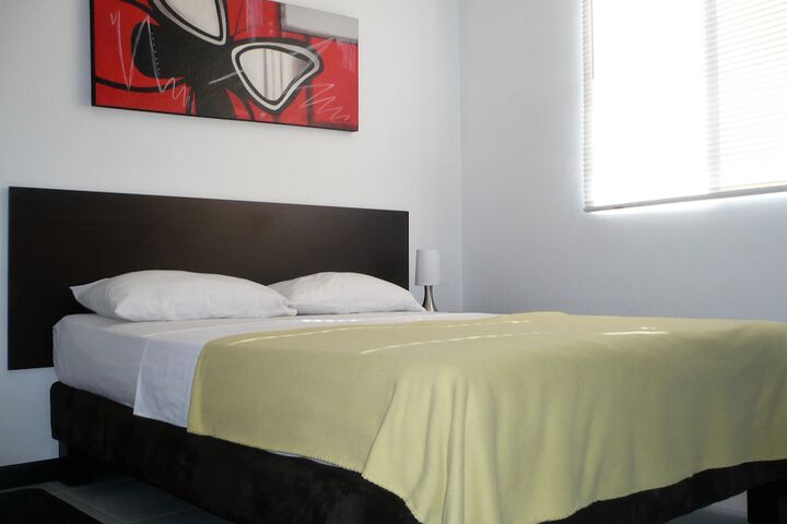 Room 4 of 70