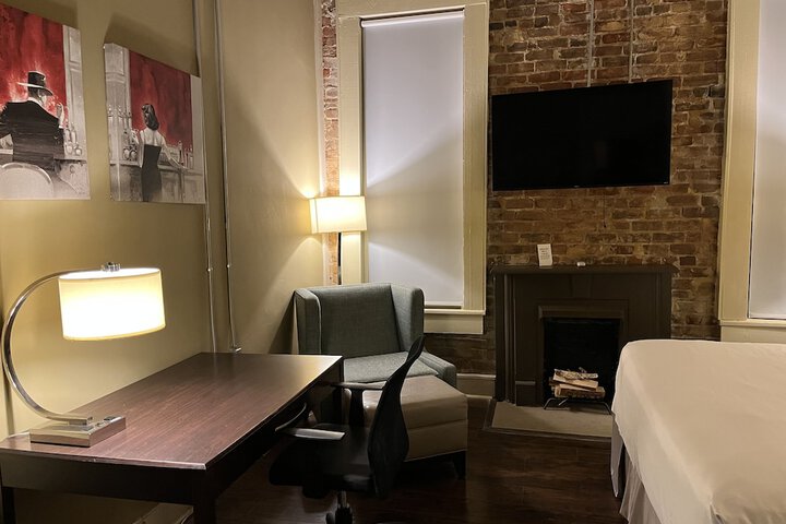 Room 13 of 20