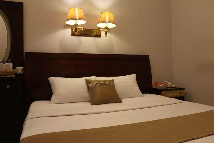Room 13 of 46