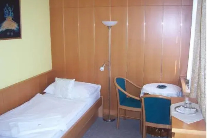 HOTEL BONUM