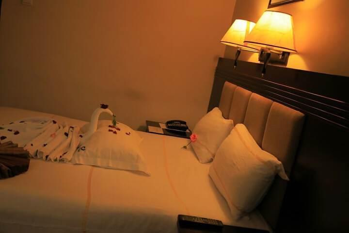 Room 8 of 35