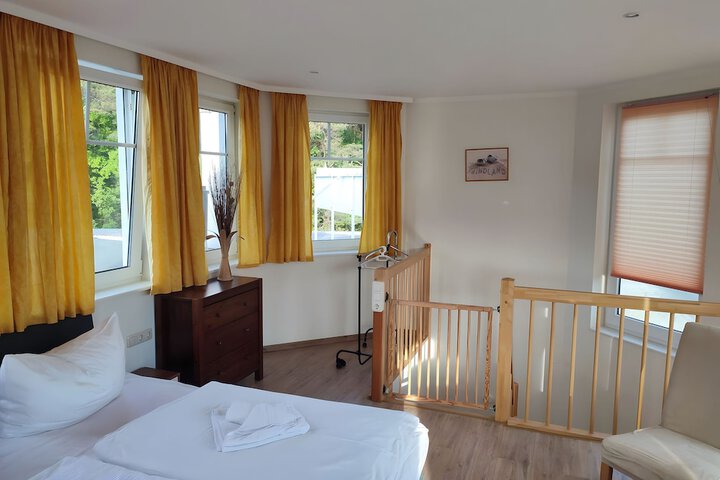 Room 12 of 84