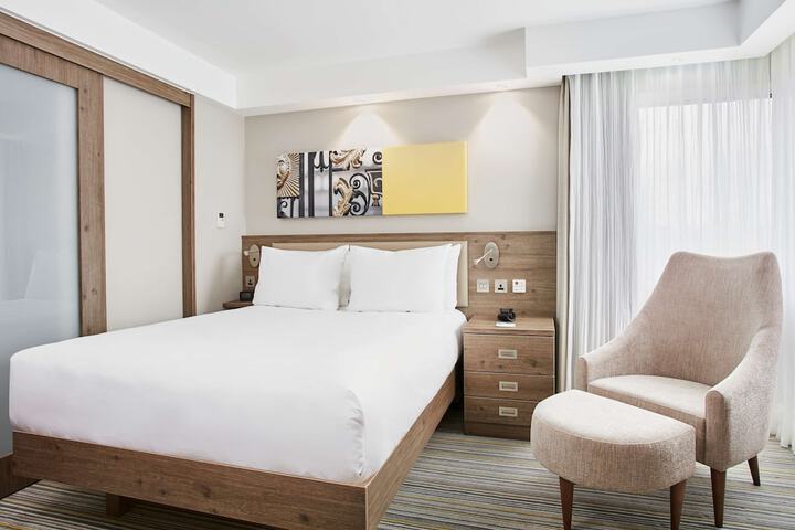 Room 3 of 17