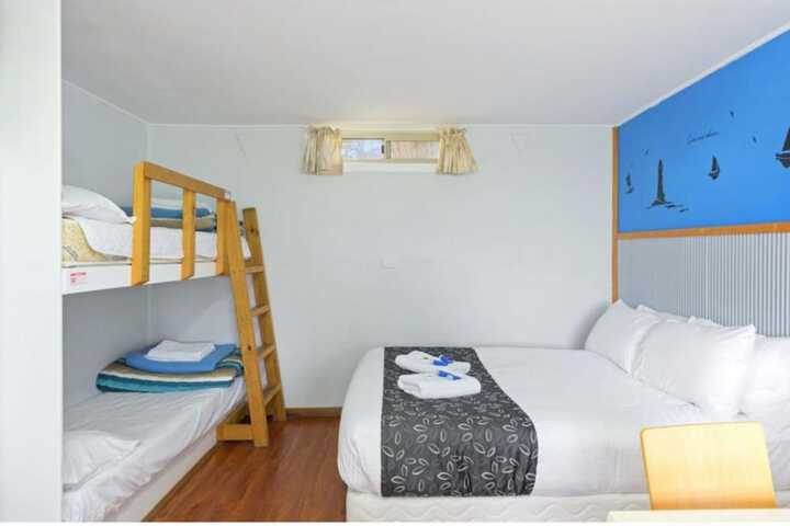 Room 5 of 74