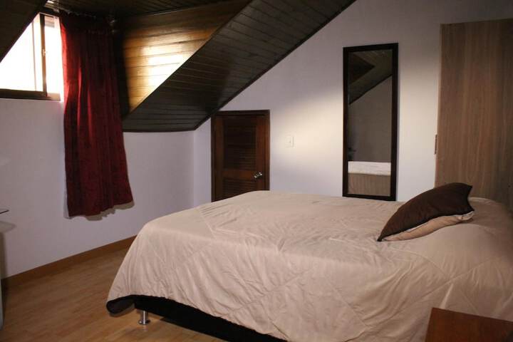 Room 35 of 66