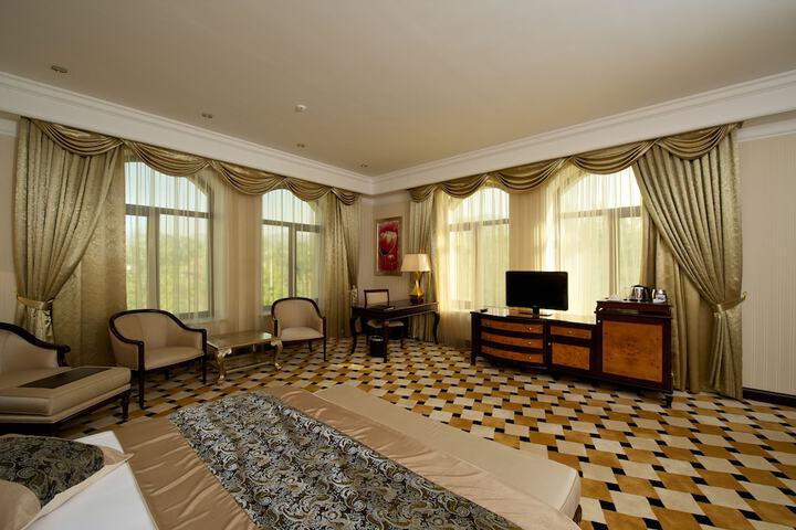 Room 14 of 137