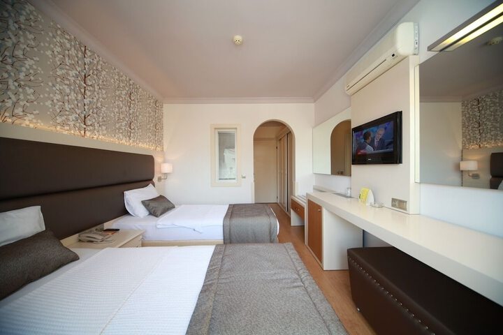 Room 8 of 45
