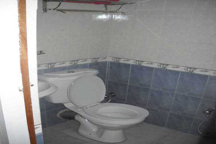 Room 8 of 17
