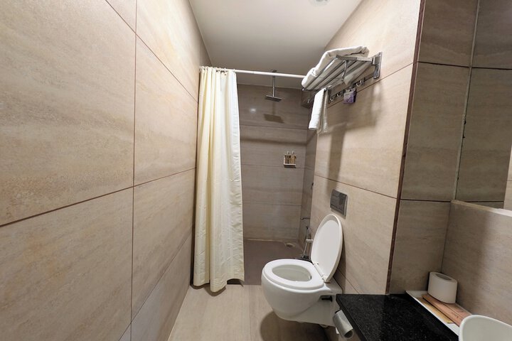 Room 140 of 184