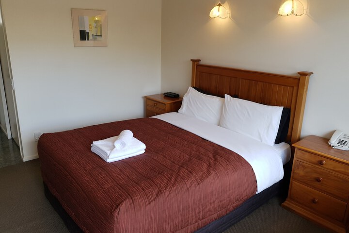 Room 2 of 53