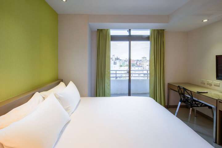 Room 20 of 120