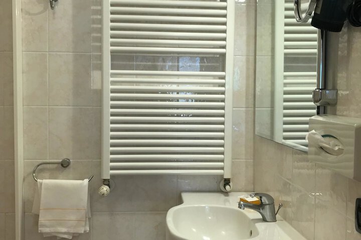 Room 46 of 91