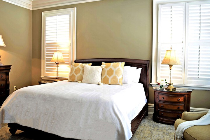 Room 115 of 227