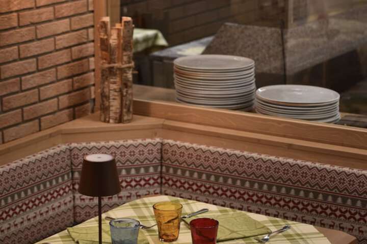 Dining 89 of 131