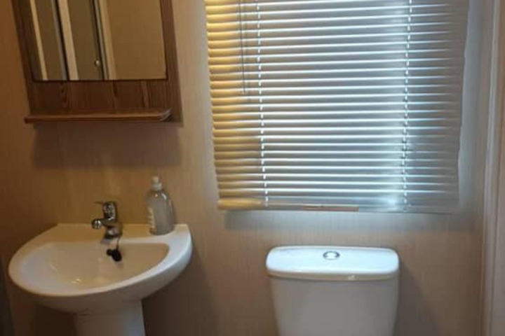 Room 7 of 25