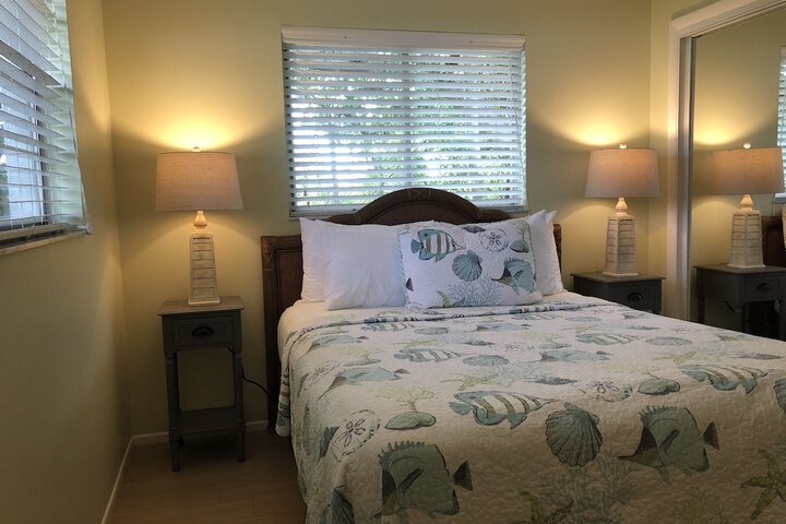 Room 18 of 115