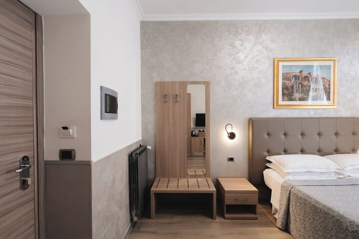 Room 103 of 180