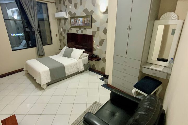 Room 15 of 49